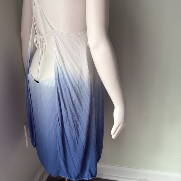 Victoria's Secret Gradient Ombre Swim Coverup Blue medium - Picture 3 of 7